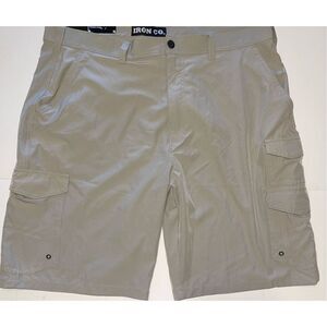 Iron‎ Co   Stretch Performance Hybrid Cargo Shorts Beige Size 42